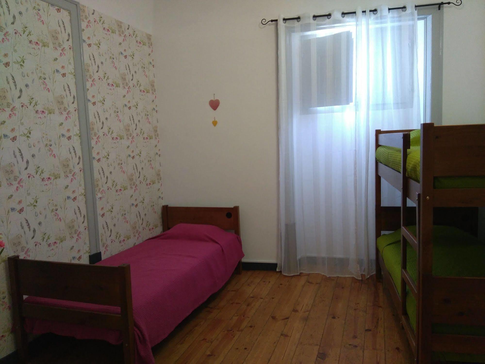 Hostel Raymundo ايفورا المظهر الخارجي الصورة