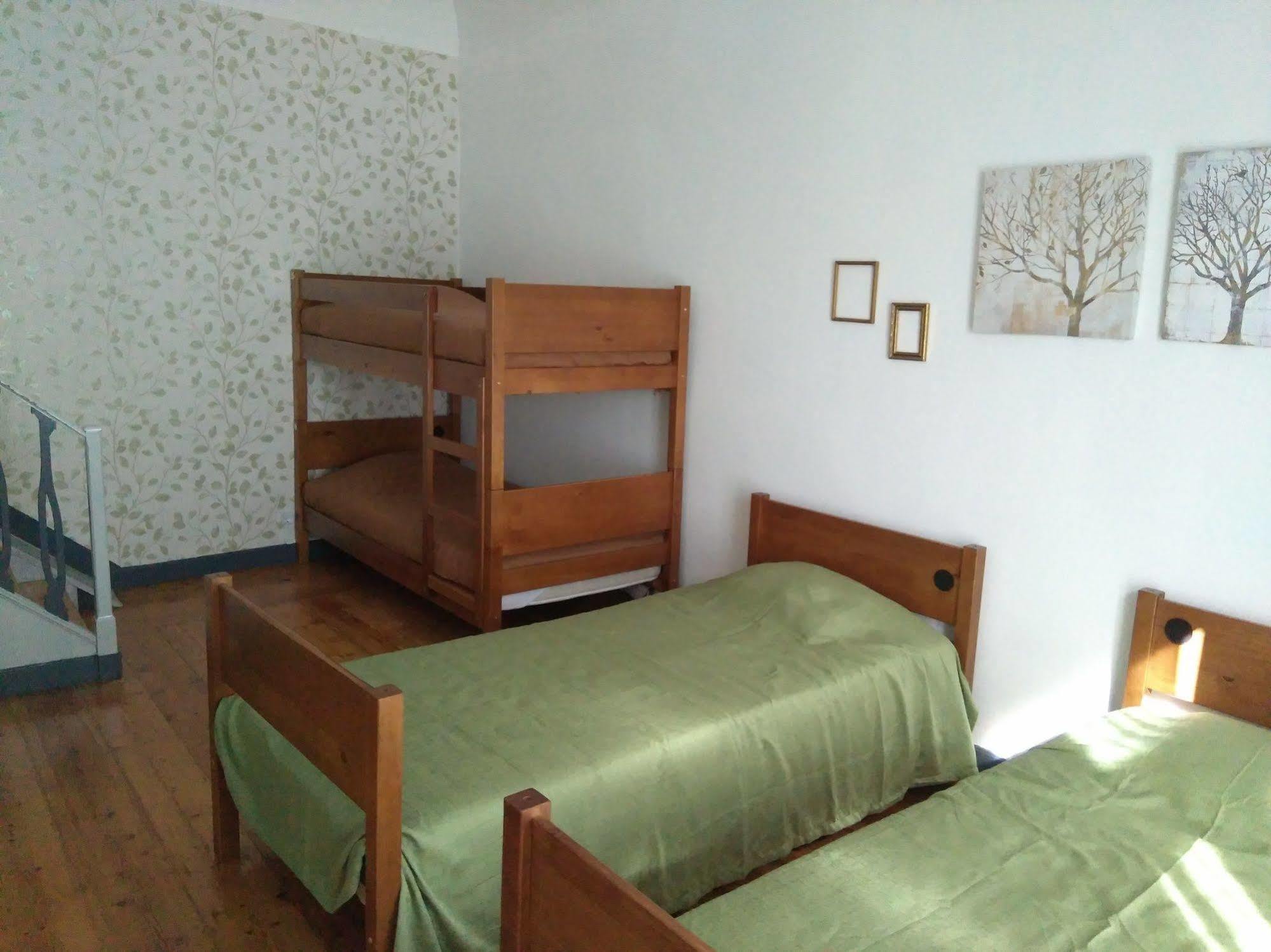 Hostel Raymundo ايفورا المظهر الخارجي الصورة