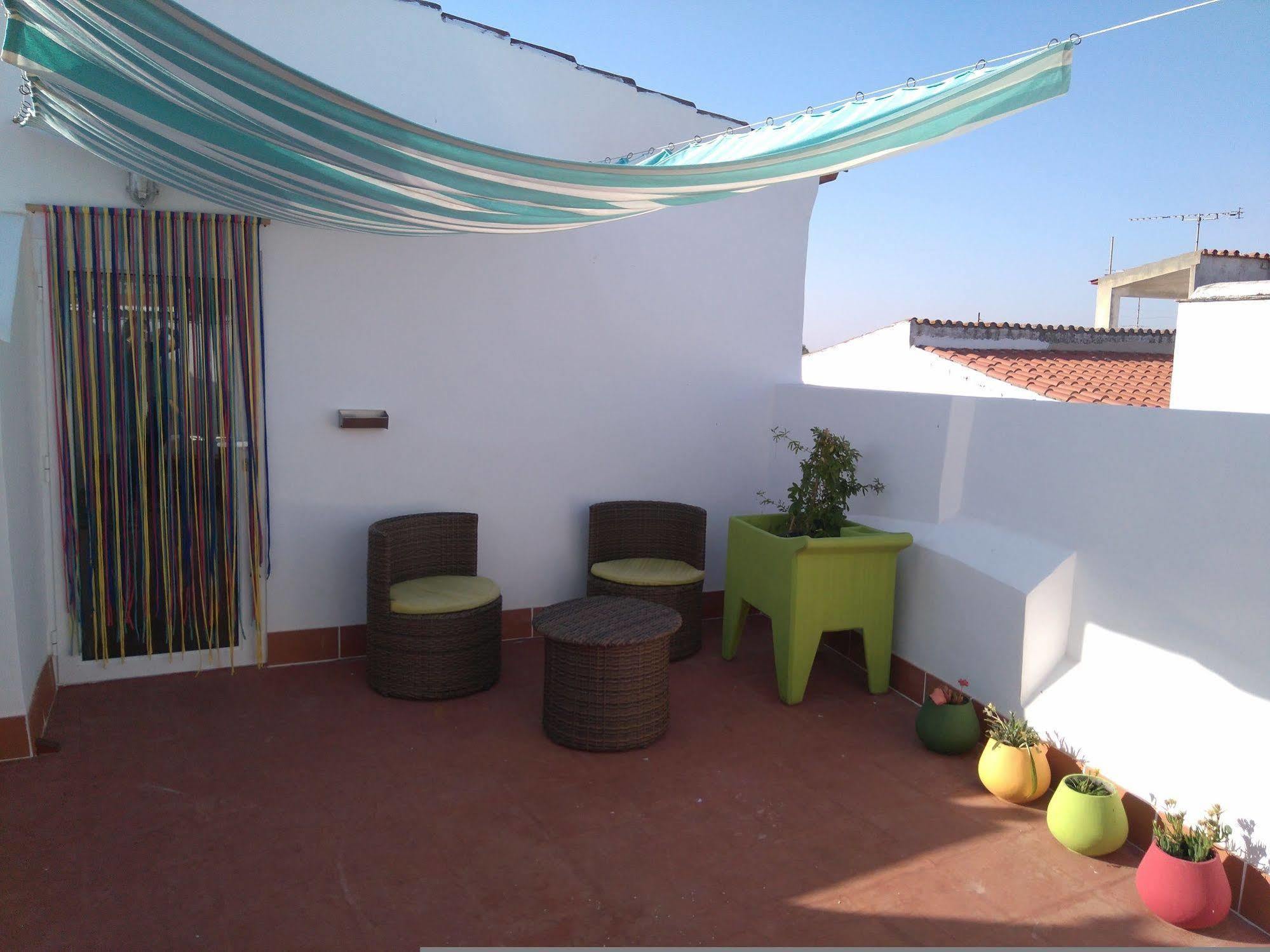 Hostel Raymundo ايفورا المظهر الخارجي الصورة
